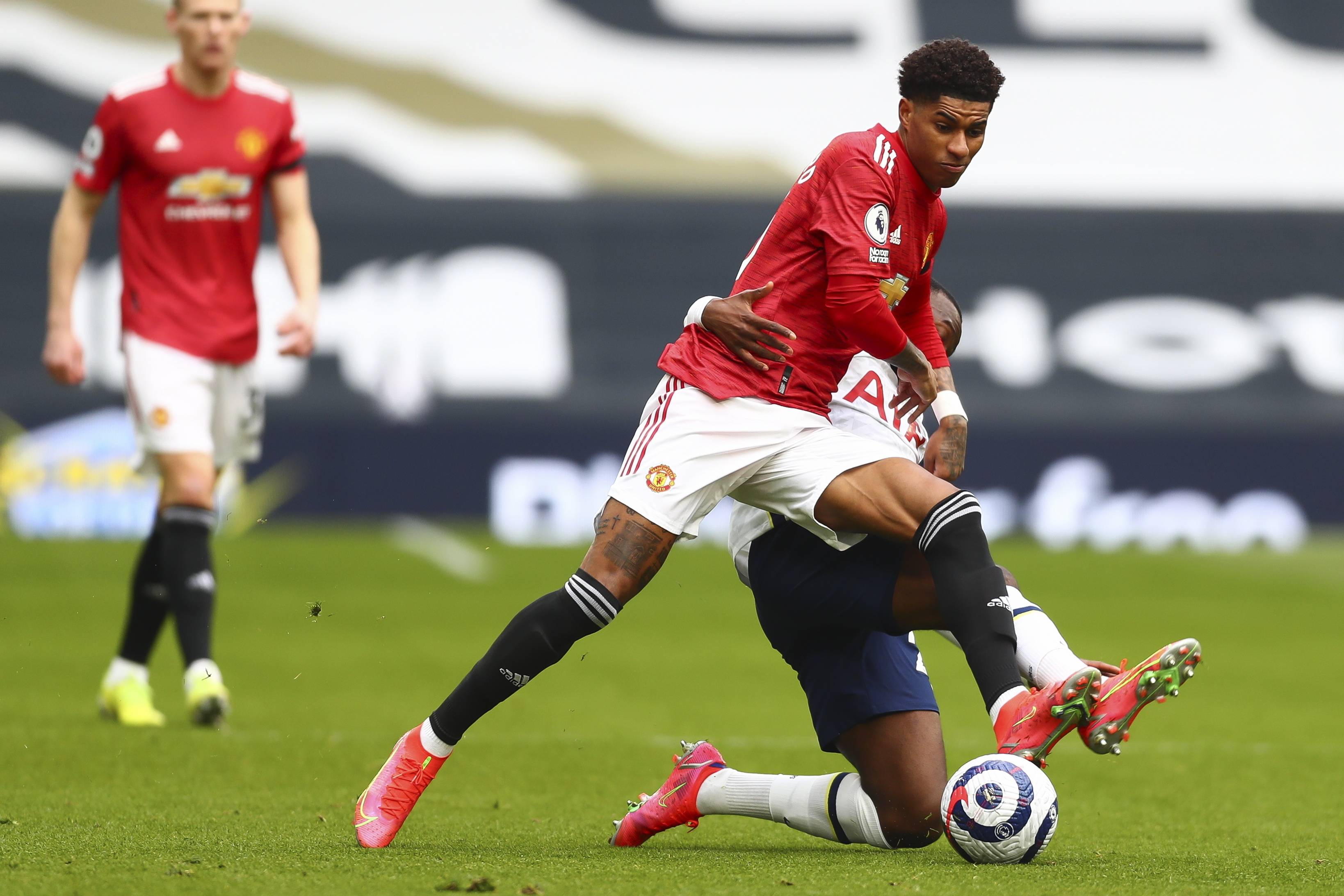 傷病潮與默 傷病潮與默